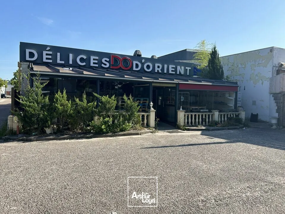 LOCAL COMMERCIAL à LOUER de 287 m²