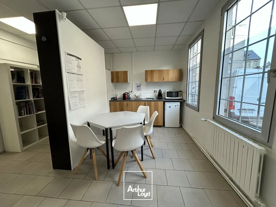 BUREAUX à VENDRE de 115 m²