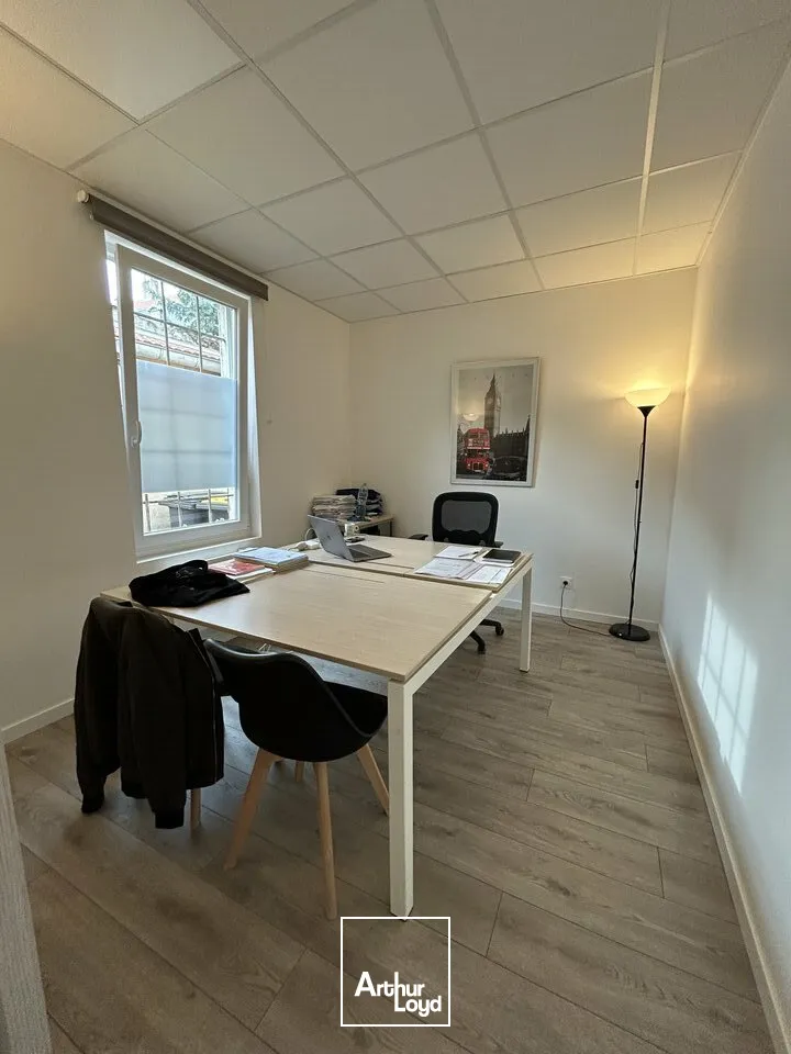 BUREAUX à VENDRE de 115 m²