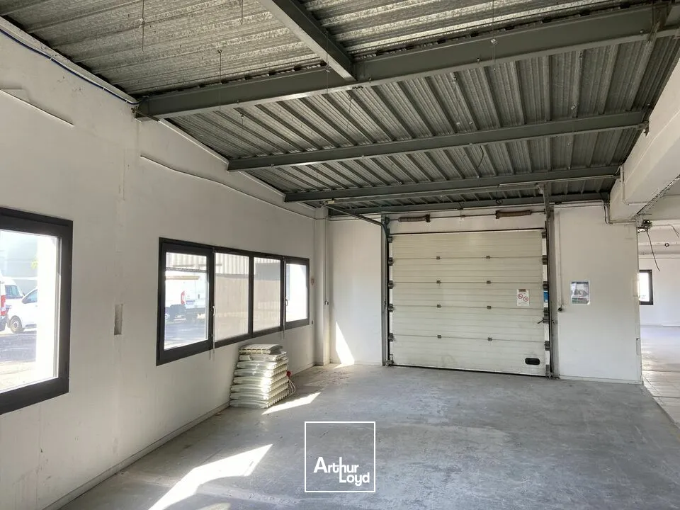 BUREAUX à VENDRE de 236 m²