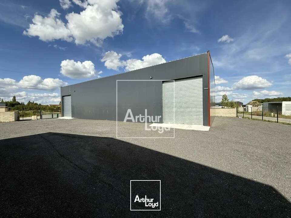 LOCAUX NEUFS - LOCATION - SAINT GERMAIN LAVAL