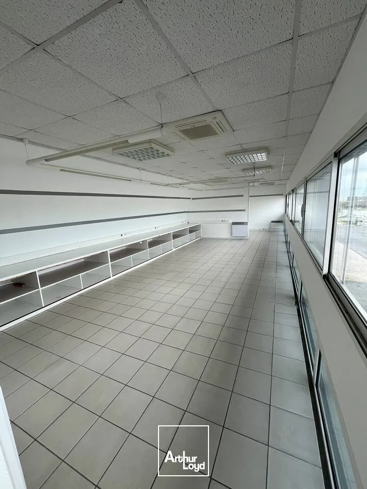 LA ROCHE-SUR-YON - 130m² - BUREAUX À LOUER 