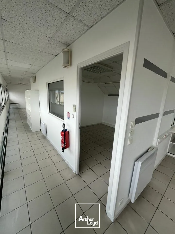 LA ROCHE-SUR-YON - 130m² - BUREAUX À LOUER 