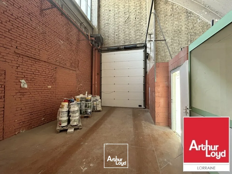 LOCAL D'ACTIVITE - ENTREPOT à LOUER de 398 m²