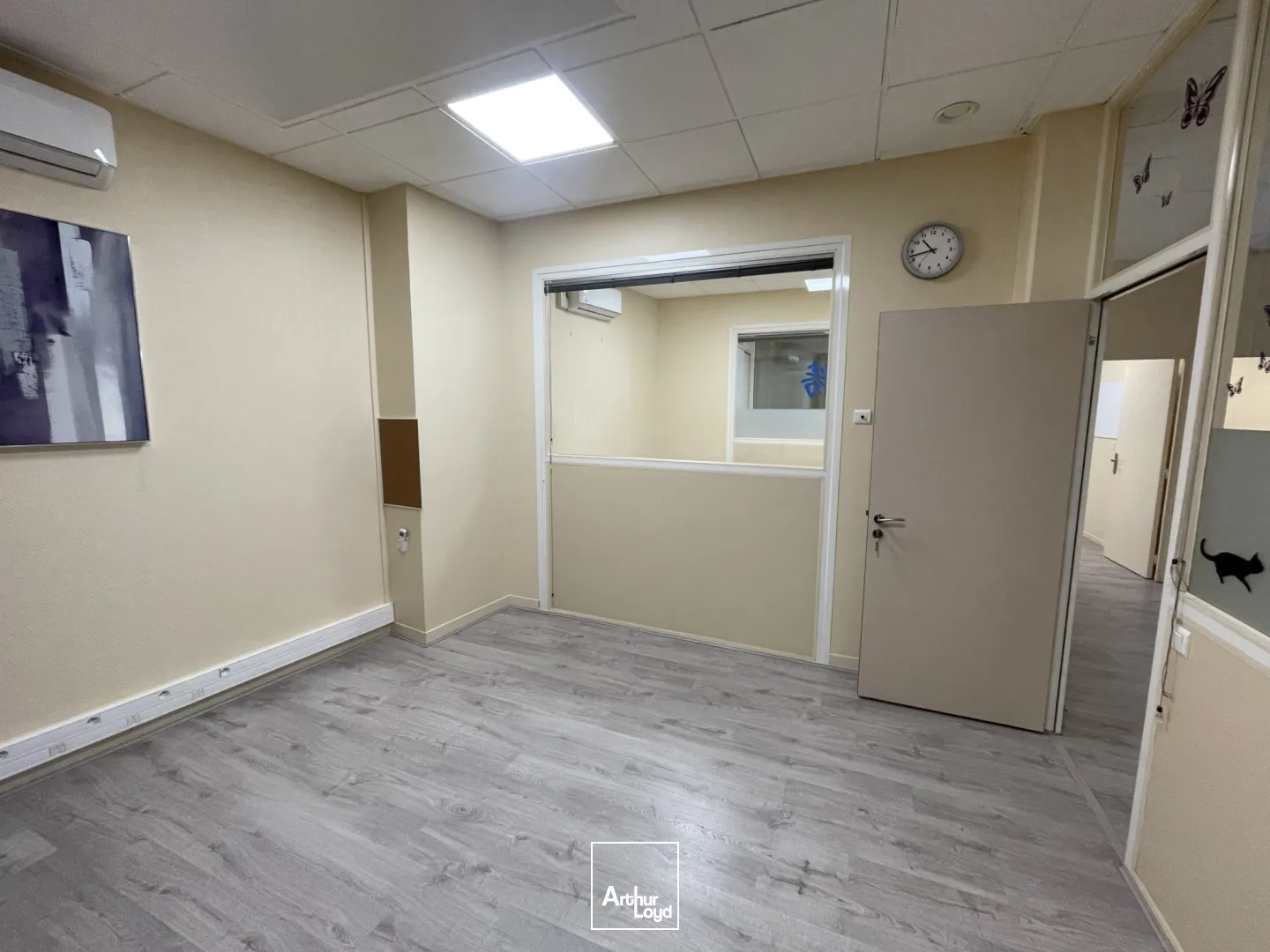 BUREAUX PMR -154 m2 - A VENDRE - SOISSONS 