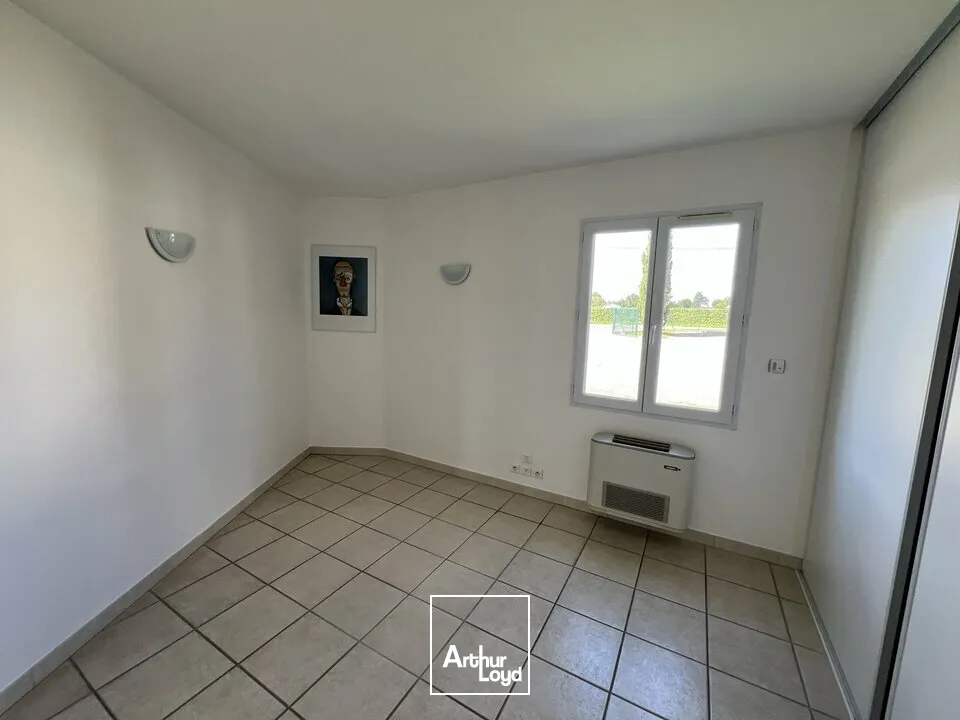 Immeuble de bureaux avec parking et parc arboré à vendre secteur COGNAC