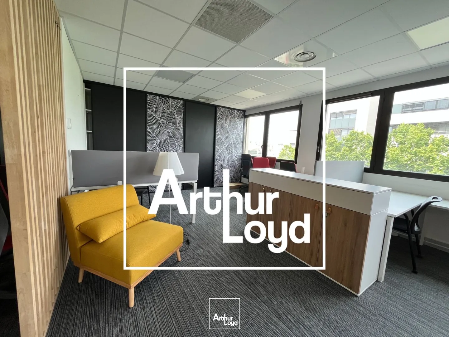 BUREAUX A LOUER EN QUARTIER PRIME 431 M² DIVISIBLES- PORT MARIANNE - PROCHE TRAMWAY