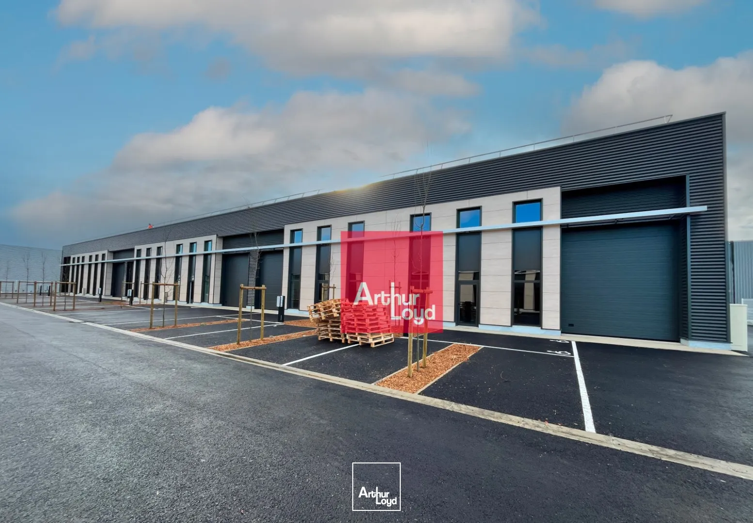 LOCAUX NEUFS - STOCKAGE + MEZZANINE -GALLARGUES A LOUER ou A VENDRE - Plusieurs lots disponibles