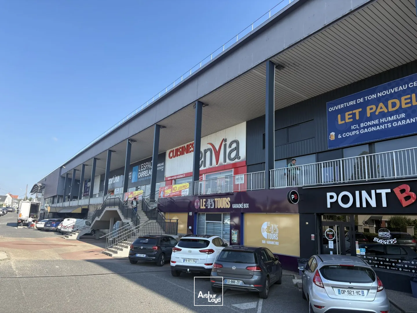 LOCAL COMMERCIAL FACADE RN20 A LOUER FLEURY LES AUBRAIS
