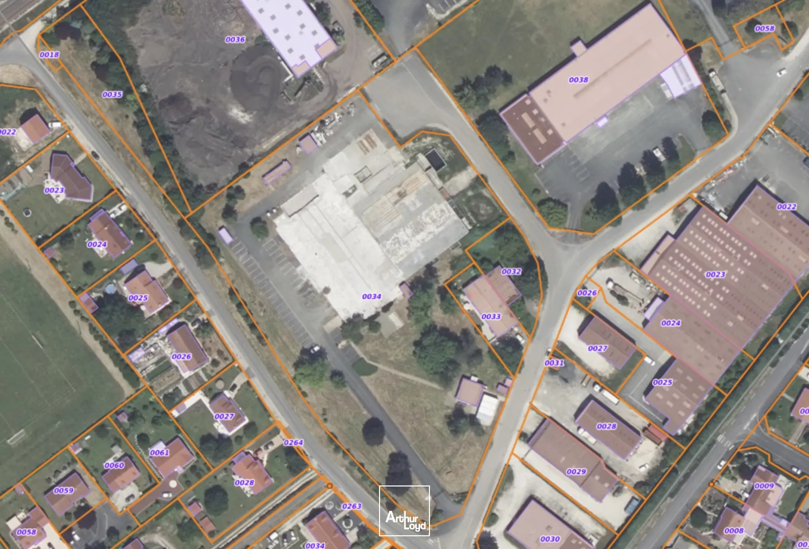 Terrain de 13&nbsp;000 m2 à Saint Ay, zone industrielle