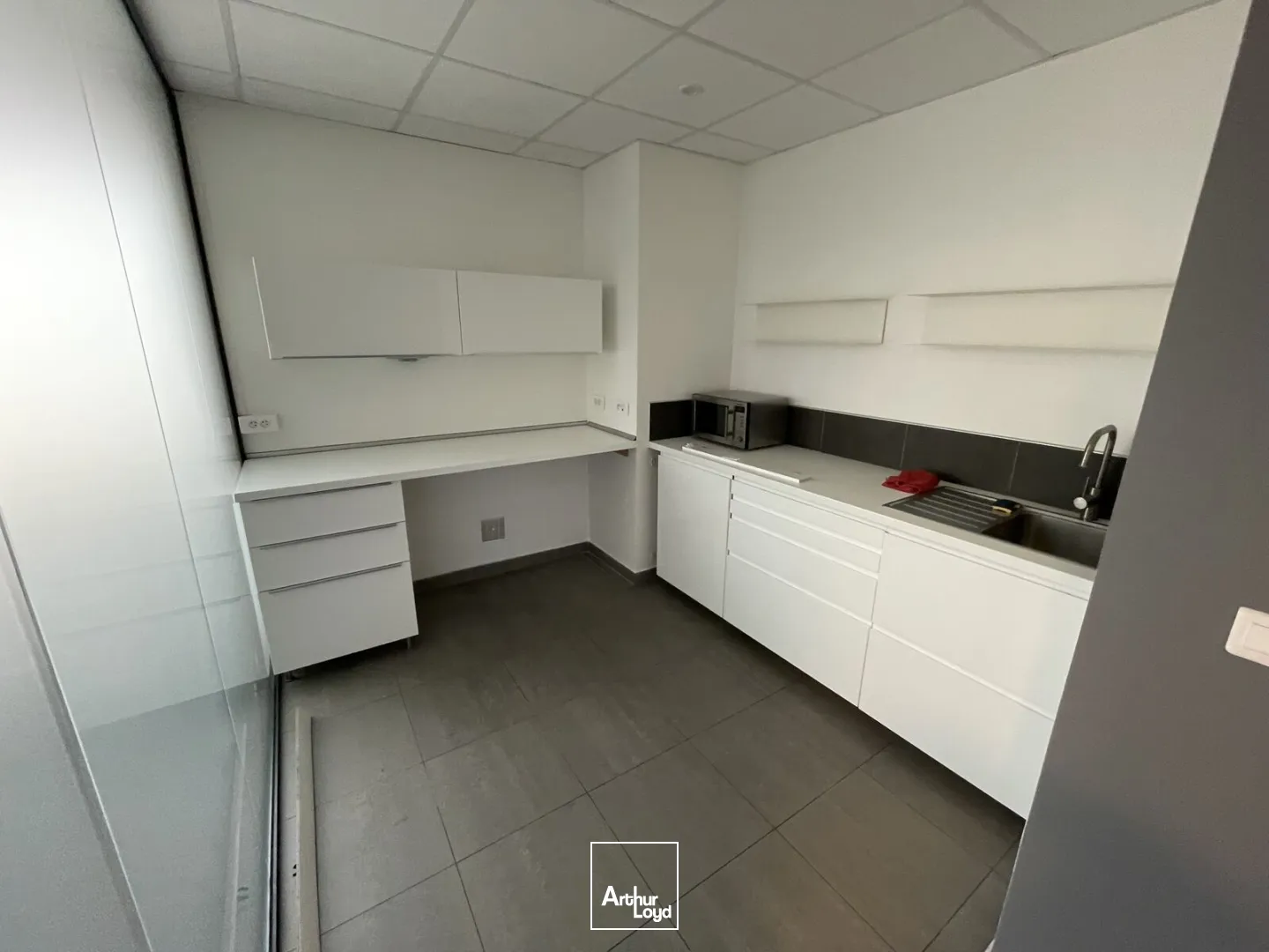 À louer - Bureaux de standing 94 m² avec terrasse privative - Lille Centre, proximité immédiate des gares