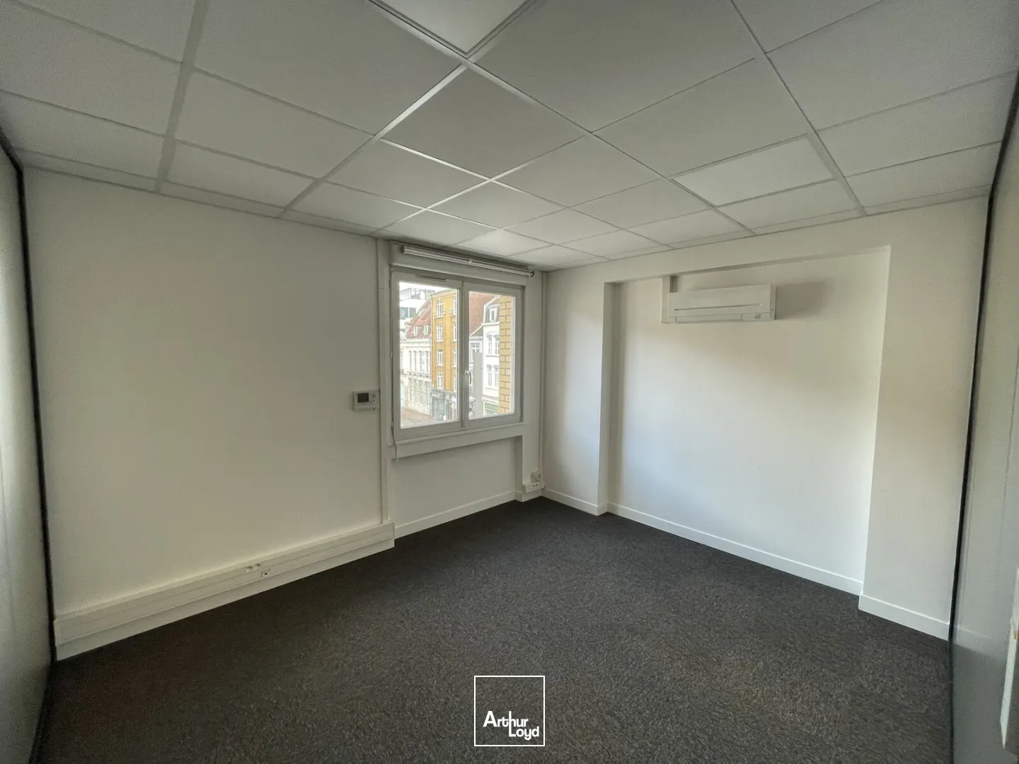 À louer - Bureaux de standing 94 m² avec terrasse privative - Lille Centre, proximité immédiate des gares