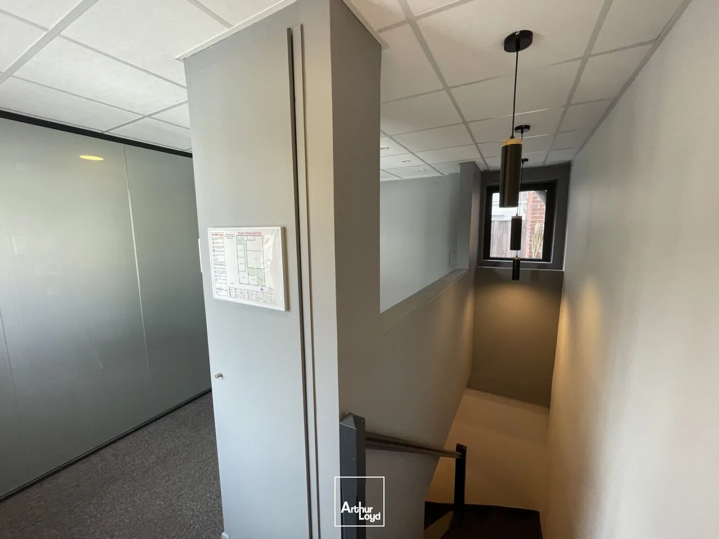 À louer - Bureaux de standing 94 m² avec terrasse privative - Lille Centre, proximité immédiate des gares
