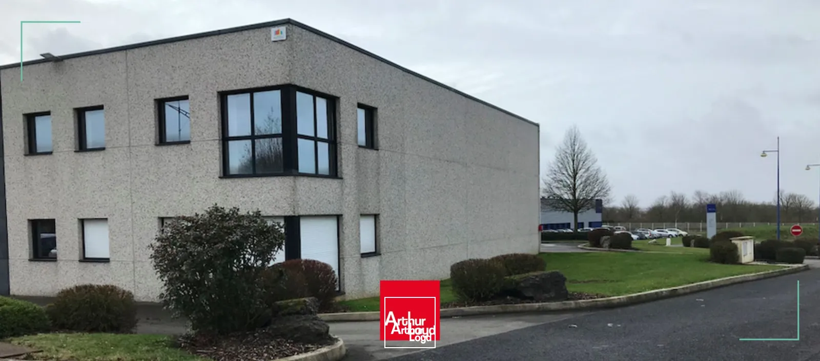 Entrepôt - showroom en location secteur Arras Sainte Catherine