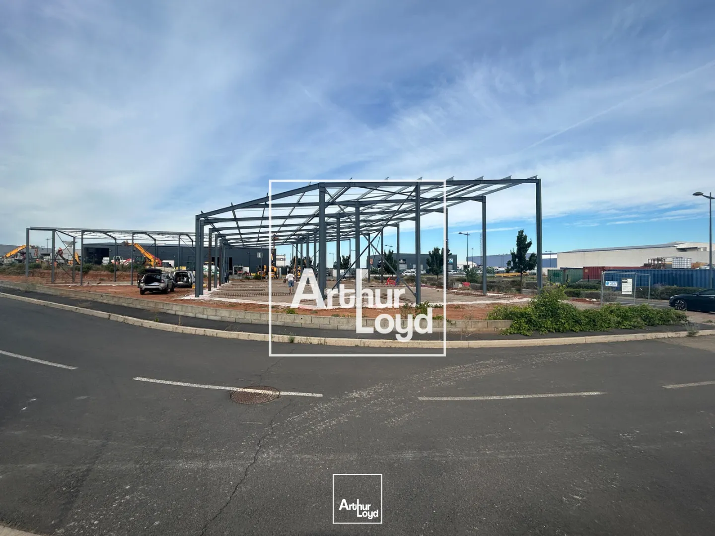 Locaux d'activités/commerces - neufs - à louer 