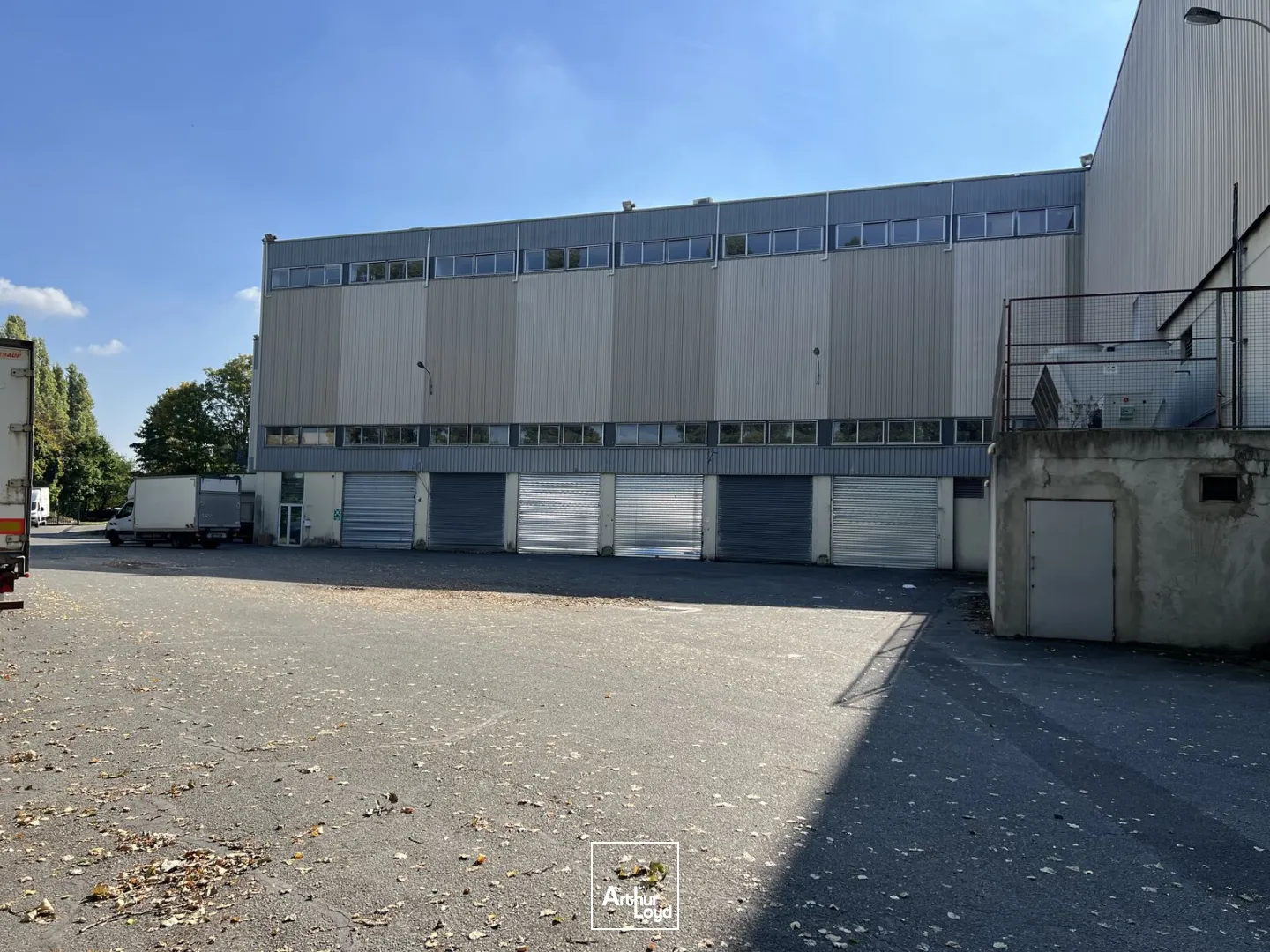 Location entrepôts à partir de 750 m² - Emplacement stratégique en Île-de-France Nord