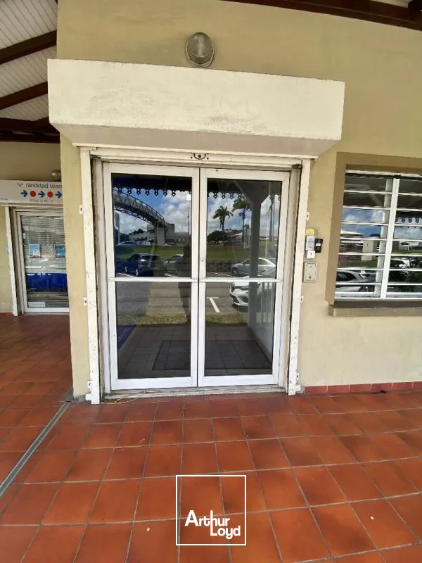 Bureaux 118 m2 Le Lamentin