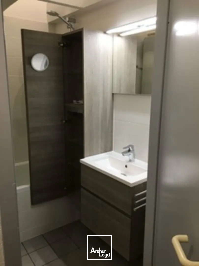 LOCAL D'ACTIVITE - ENTREPOT à VENDRE de 494 m²