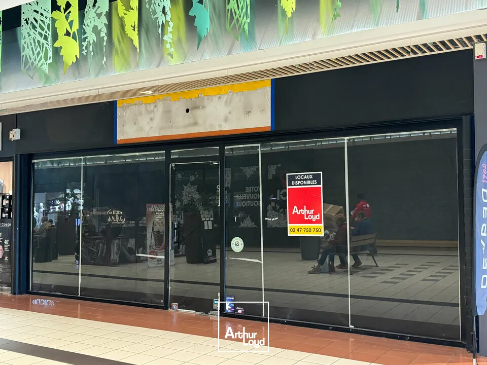 TOURS NORD CENTRE COMMERCIAL LA PETITE ARCHE COMMERCE A LOUER 86 M²
