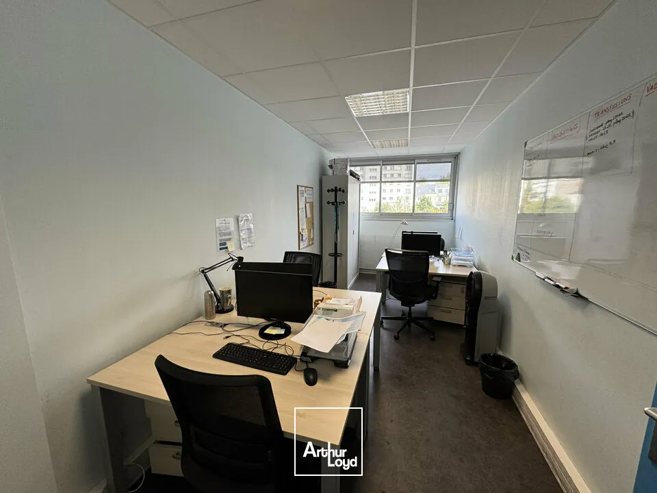 TOURS CENTRE BUREAUX A VENDRE 1900 M² PARKINGS OPPORTUNITE