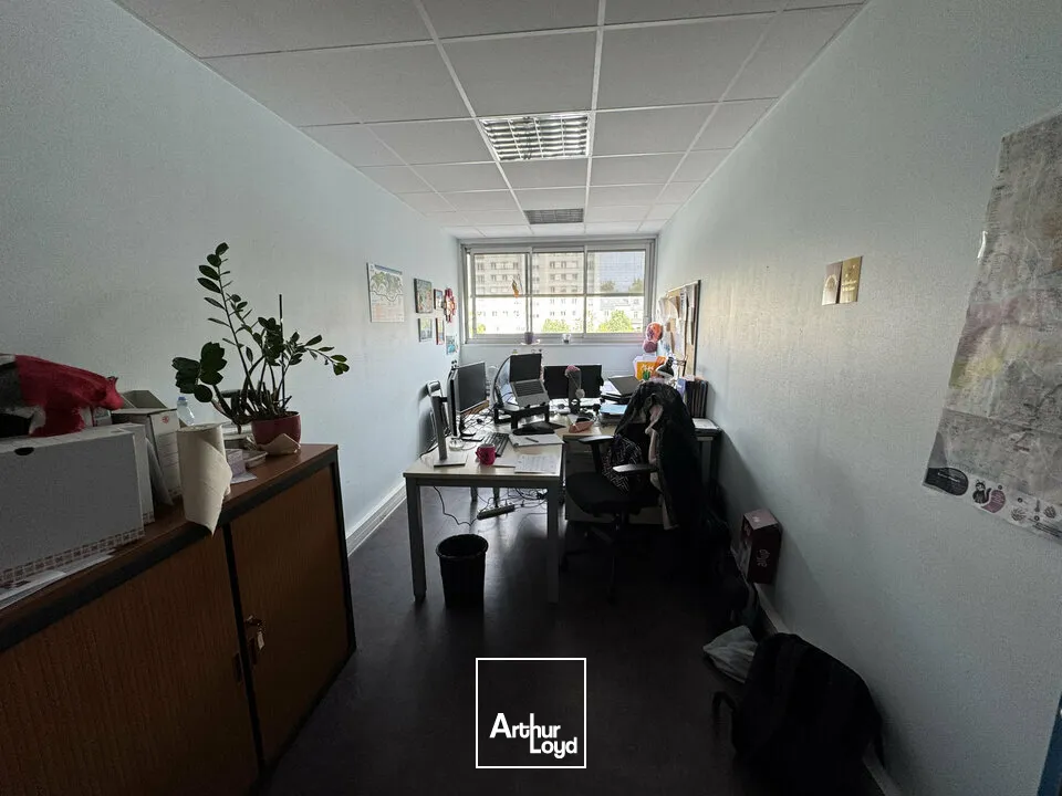 TOURS CENTRE BUREAUX A VENDRE 1900 M² PARKINGS OPPORTUNITE