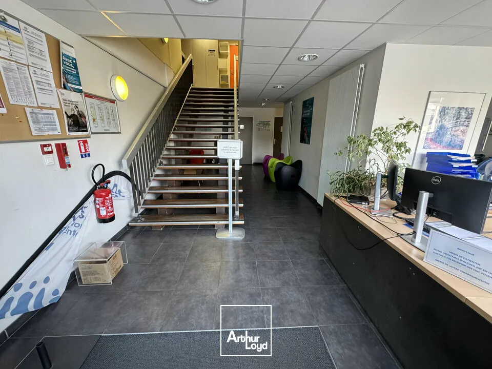 TOURS CENTRE BUREAUX A VENDRE 1900 M² PARKINGS OPPORTUNITE