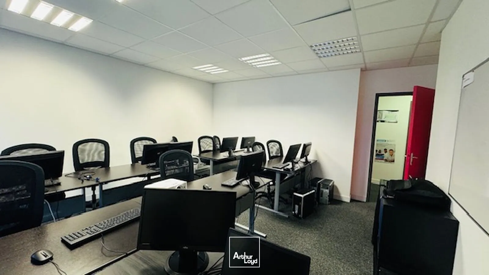 BUREAUX A VENDRE A LOUER BREST 260 M²