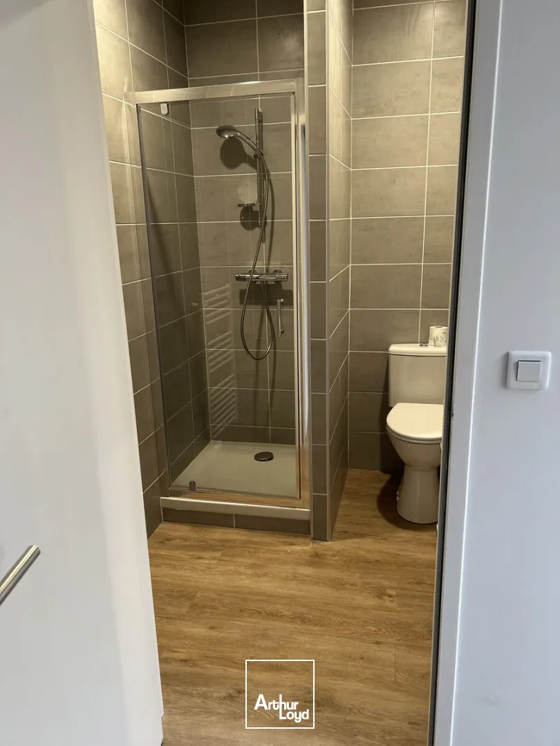 COMMERCE - LOCATION - LOYER PUR - 70 M2 - CENTRE VILLE - NANTES