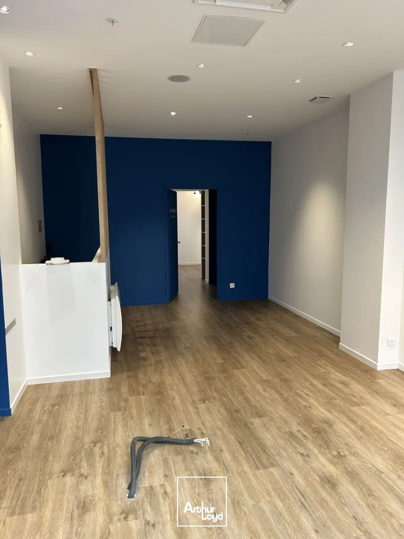 COMMERCE - LOCATION - LOYER PUR - 70 M2 - CENTRE VILLE - NANTES