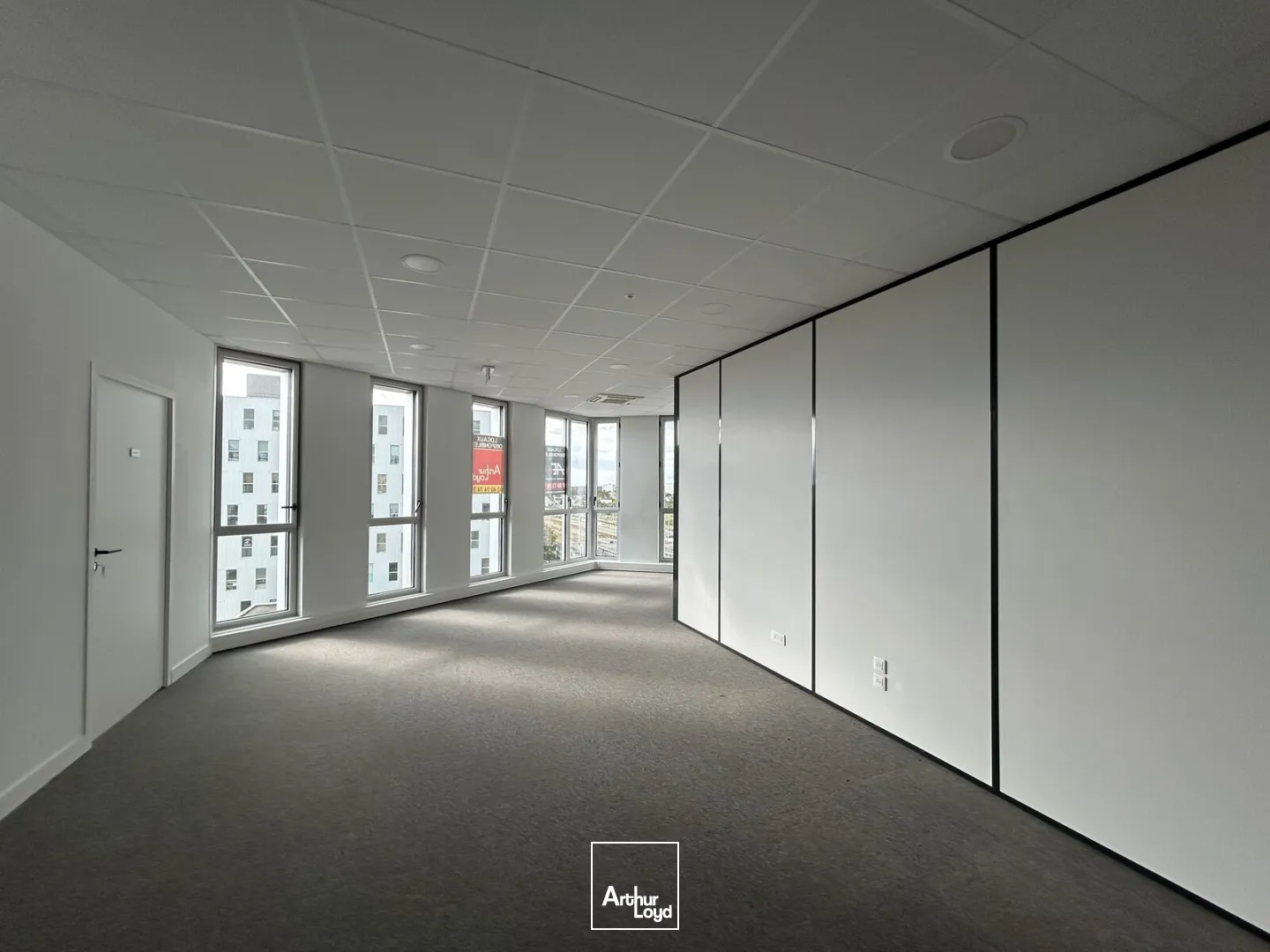 BUREAUX - A LOUER - ST NAZAIRE - 400 M2 - GARE - TERTIAIRE - 800 m2