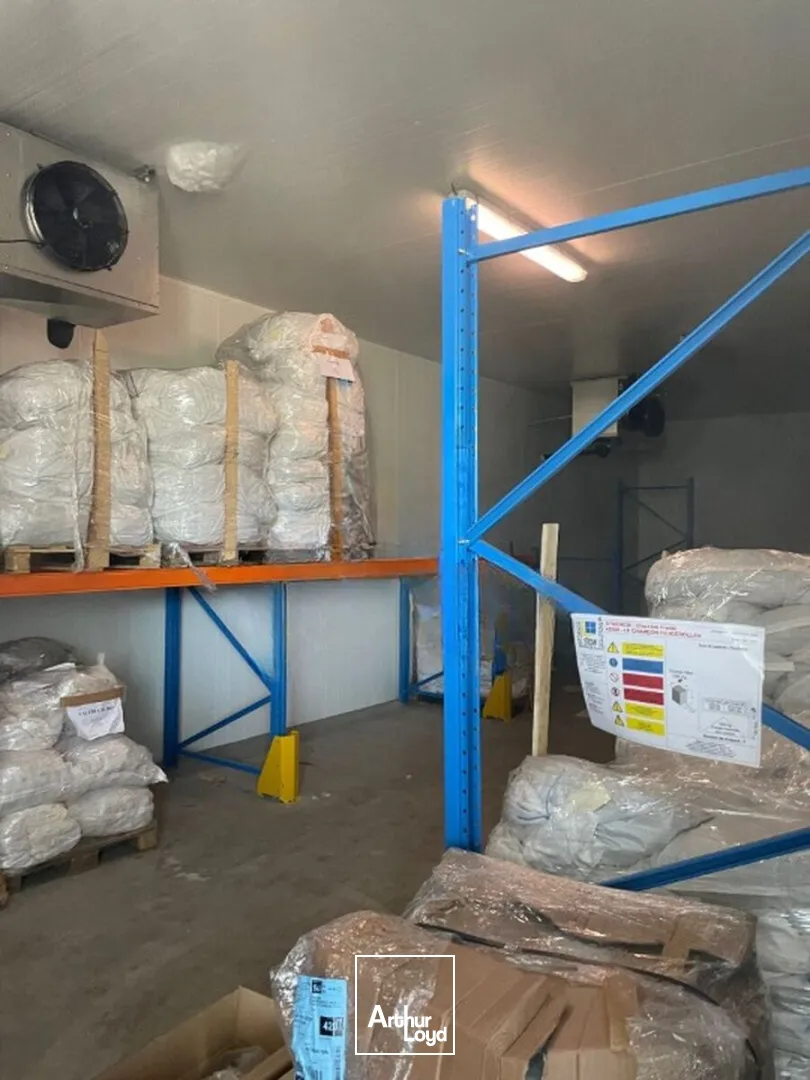 Locaux d'activité à vendre ou à louer à LE CHAMBON FEUGEROLLES 42500