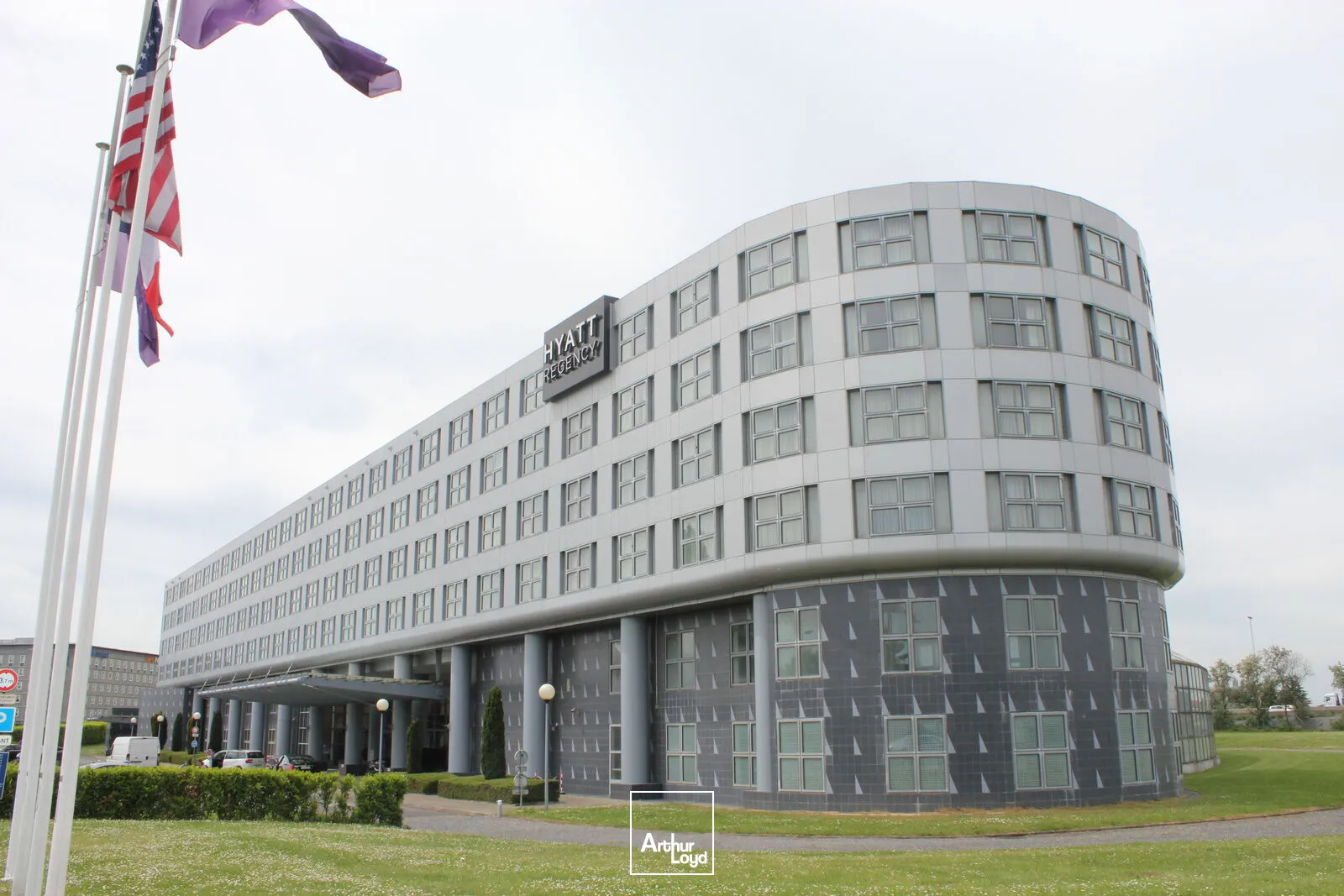 Locaux industriels à louer - 210 m² - Paris Nord 2 Roissy - RER/Aéroport/A1