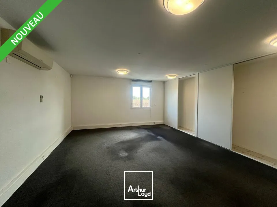 À VENDRE  PLATEAU DE BUREAUX 225 m² ENVIRON  GUILHERAND-GRANGES (07)