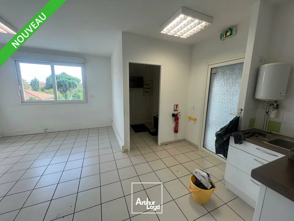 À VENDRE  PLATEAU DE BUREAUX 225 m² ENVIRON  GUILHERAND-GRANGES (07)