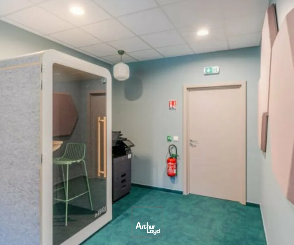 BUREAUX à LOUER de 1655 m²