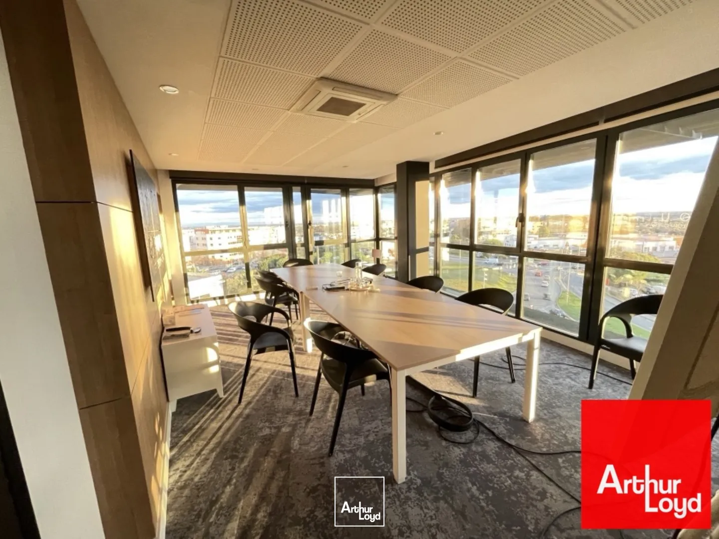 LOCATION BUREAUX - 458 M2 DIVISIBLES - GRAND M MONTPELLIER
