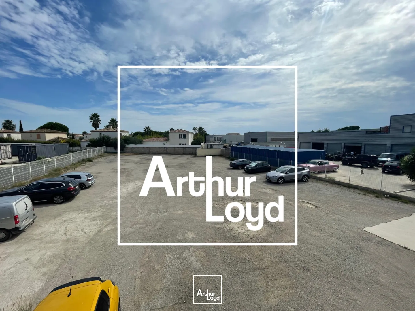 Bureaux modulables de 317 m² avec grand parking à Aigues-Mortes, à vendre ou à louer !