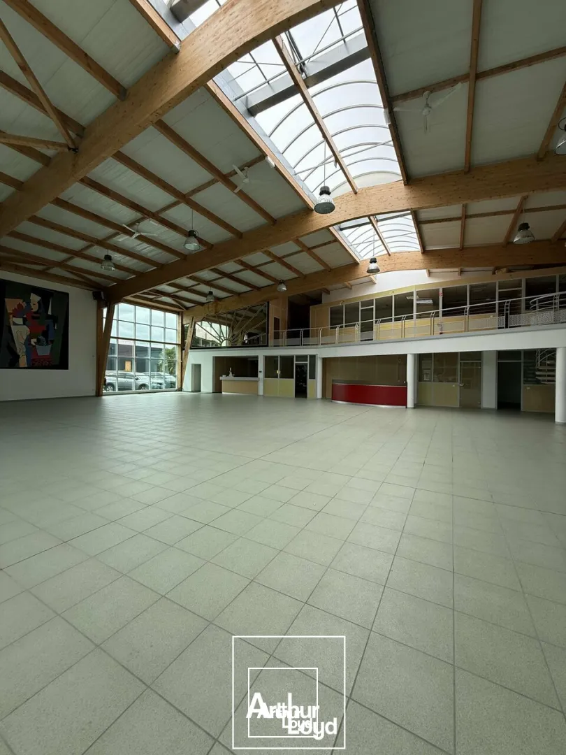 À vendre  Bâtiment d'activité industriel & bureaux  Zone de l'Escudier, Donzenac (Corrèze  proximité A20)