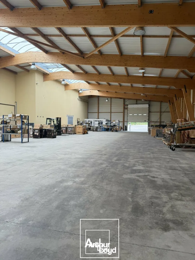 À vendre  Bâtiment d'activité industriel & bureaux  Zone de l'Escudier, Donzenac (Corrèze  proximité A20)