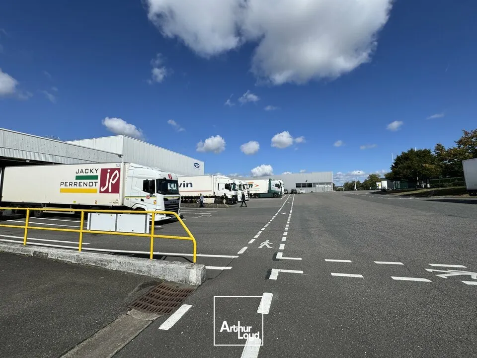 CHAMBRAY LES TOURS LOGISTIQUE 4676 M² FROID POSITIF CO EXCLUSIVITE