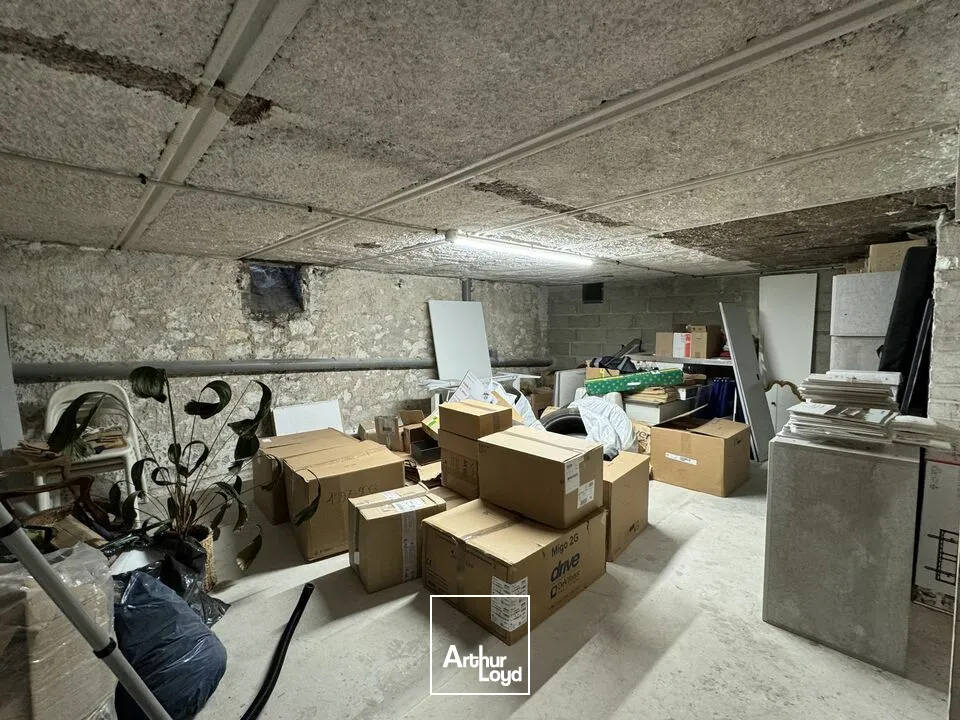 TOURS HYPERCENTRE COMMERCE A LOUER 76 M² PROXIMITE HALLES ET TRAMWAY