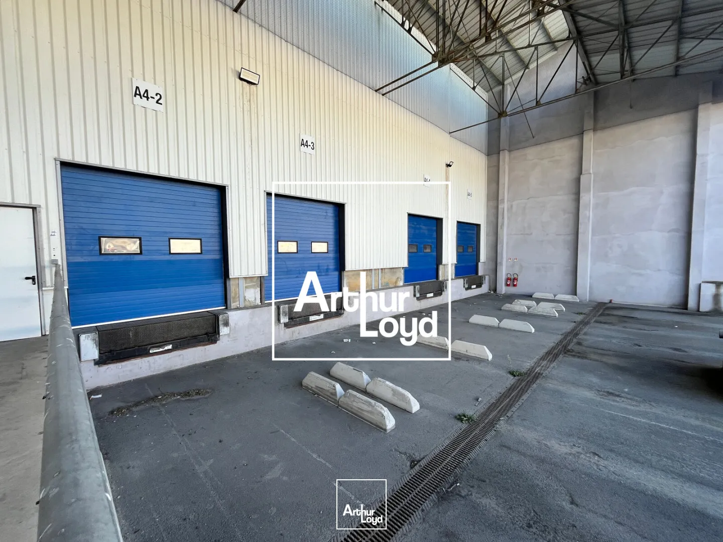 LOCAL D'ACTIVITE et BUREAUX - ICPE 1510 - NIMES