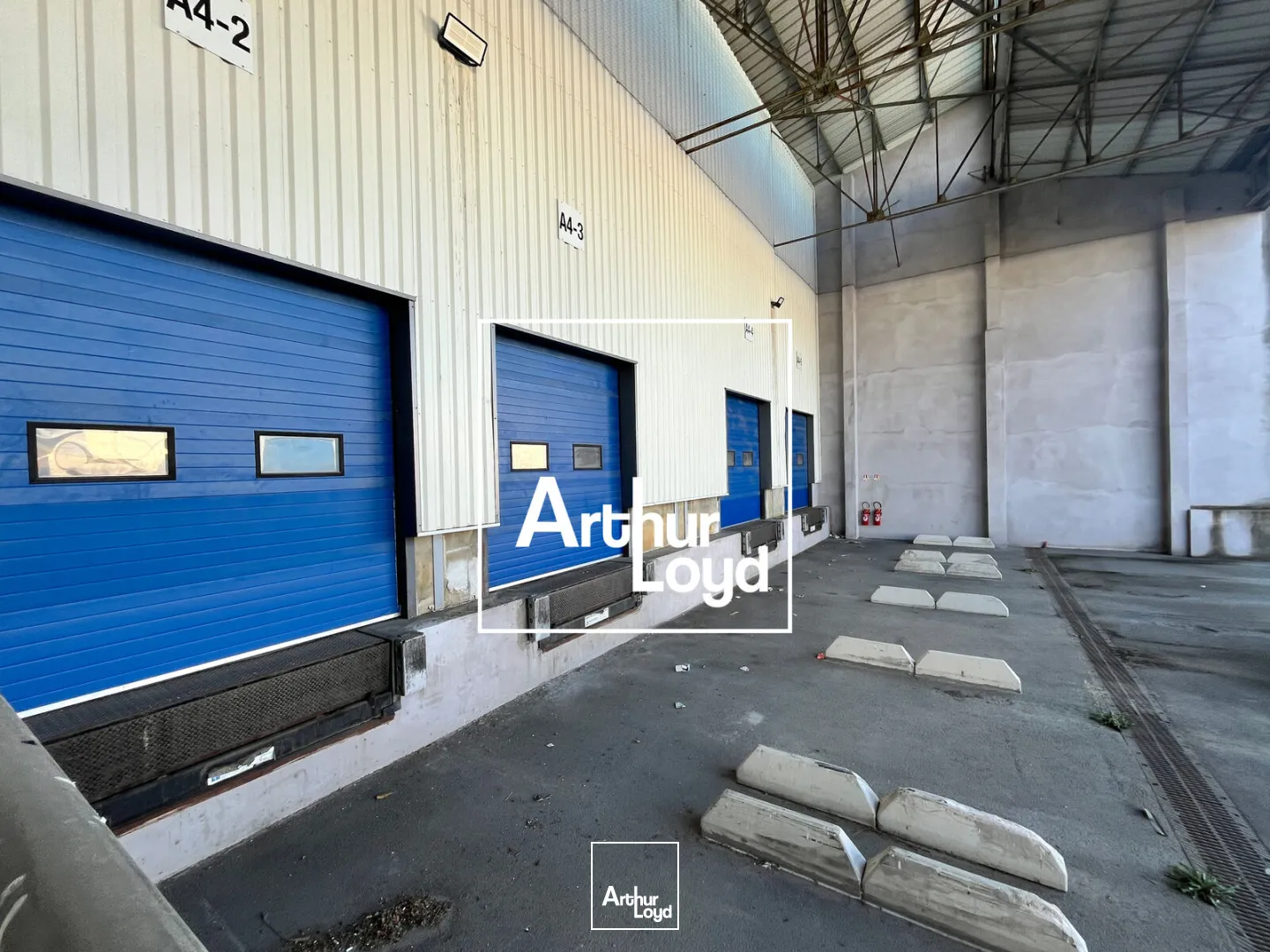 LOCAL D'ACTIVITE et BUREAUX - ICPE 1510 - NIMES