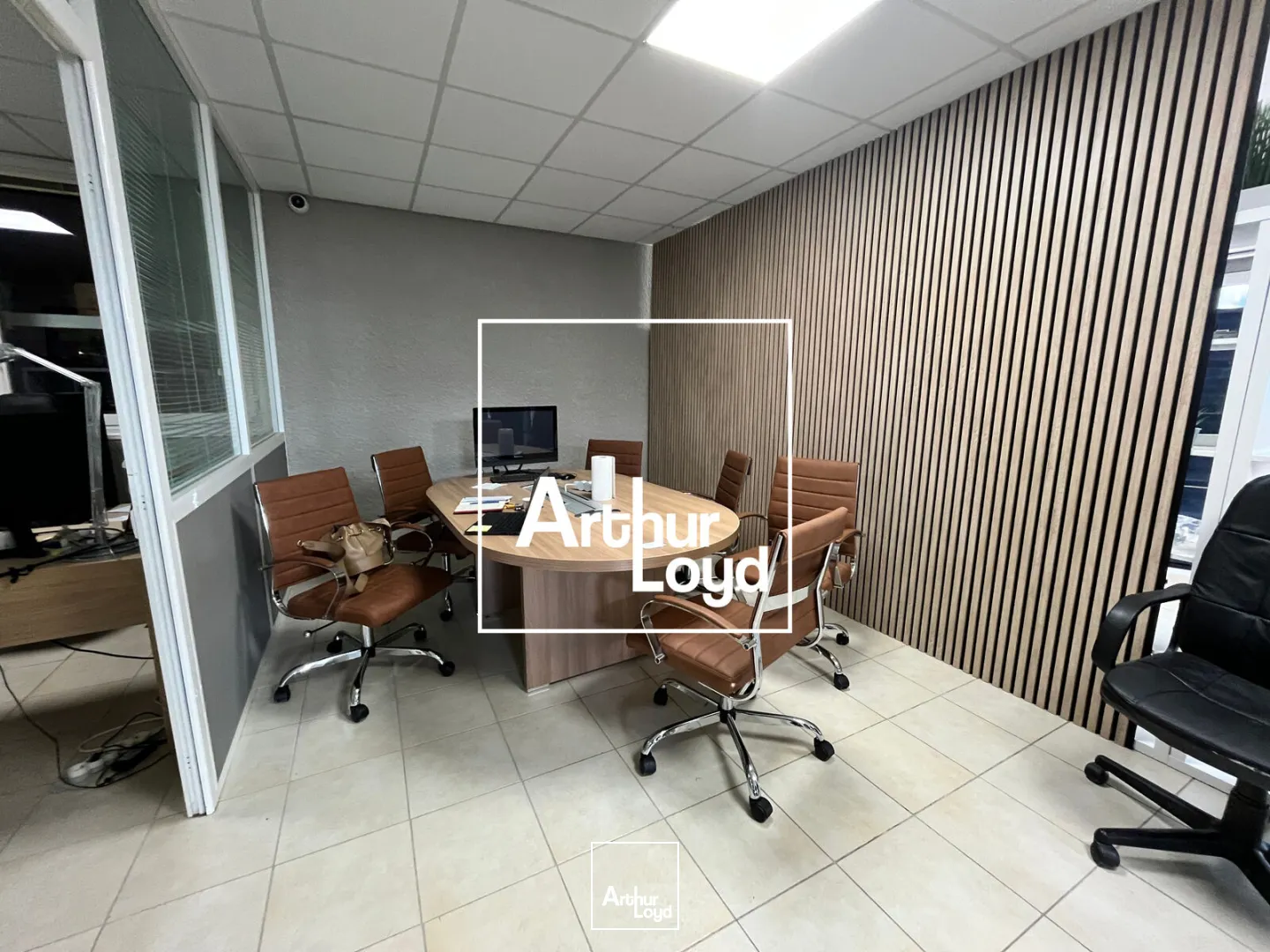 EST NIMES - LOCAL D'ACTIVITE - A VENDRE