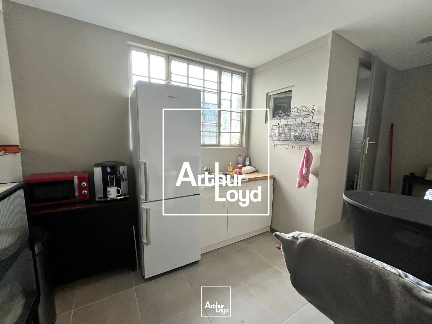 EST NIMES - LOCAL D'ACTIVITE - A LOUER