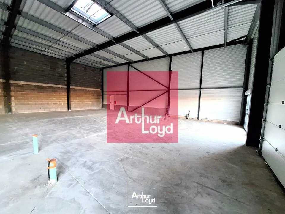 CLERMONT-FERRAND ZONE DES GRAVANCHES A LOUER LOCAL ACTIVITE 158M² - PROGRAMME NEUF - 