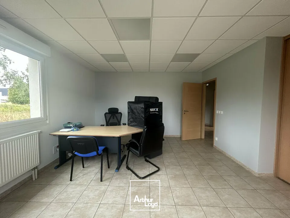 LOCAL D'ACTIVITE - ENTREPOT à VENDRE de 850 m²