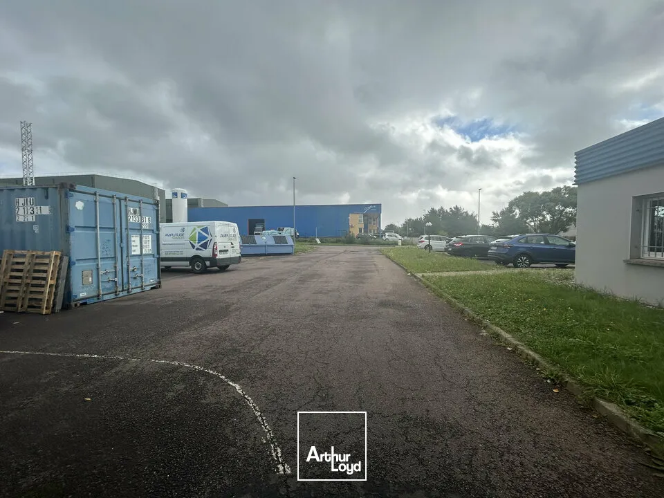 LOCAL D'ACTIVITE - ENTREPOT à VENDRE de 850 m²