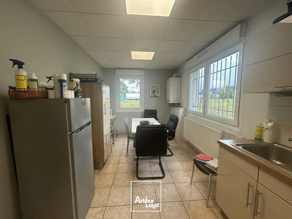 LOCAL D'ACTIVITE - ENTREPOT à VENDRE de 850 m²