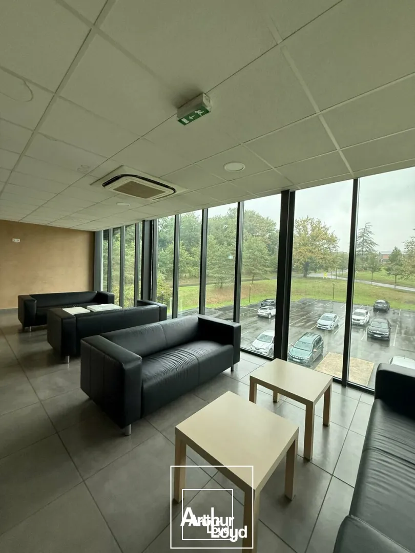 BUREAUX location à COULOUNIEIX-CHAMIERS 24660